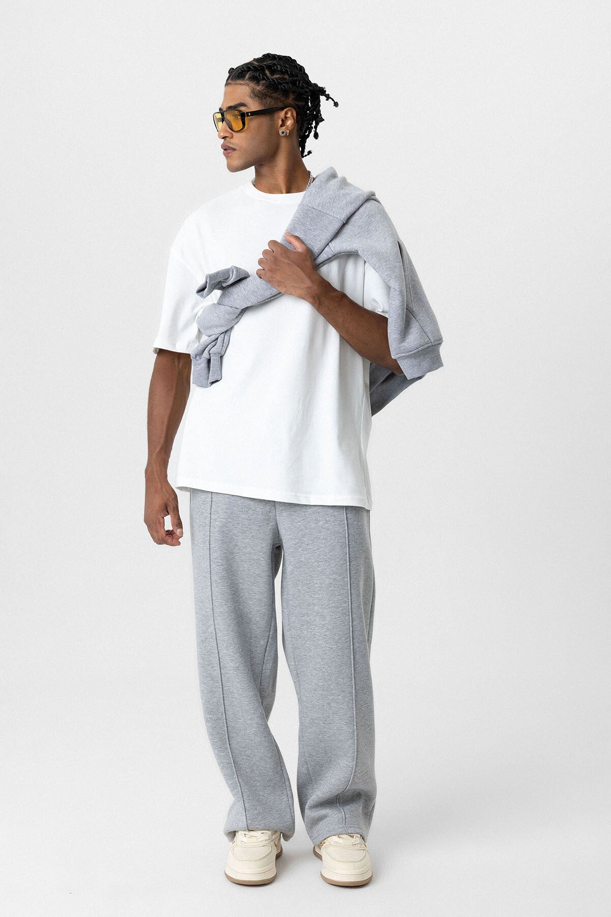 BAGGY SWEATPANTS