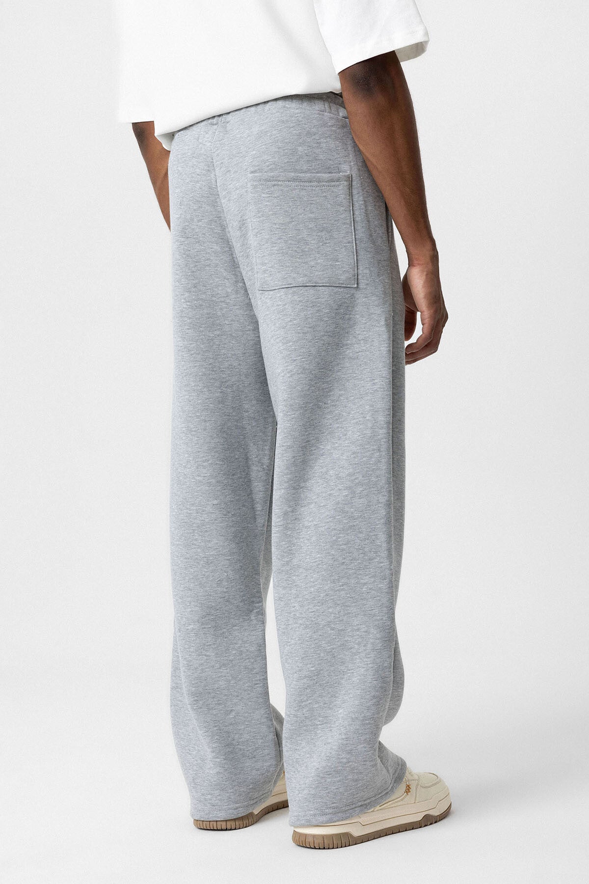 BAGGY SWEATPANTS